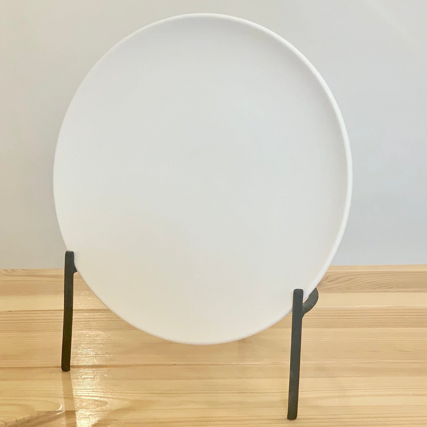 Matte black plate holder