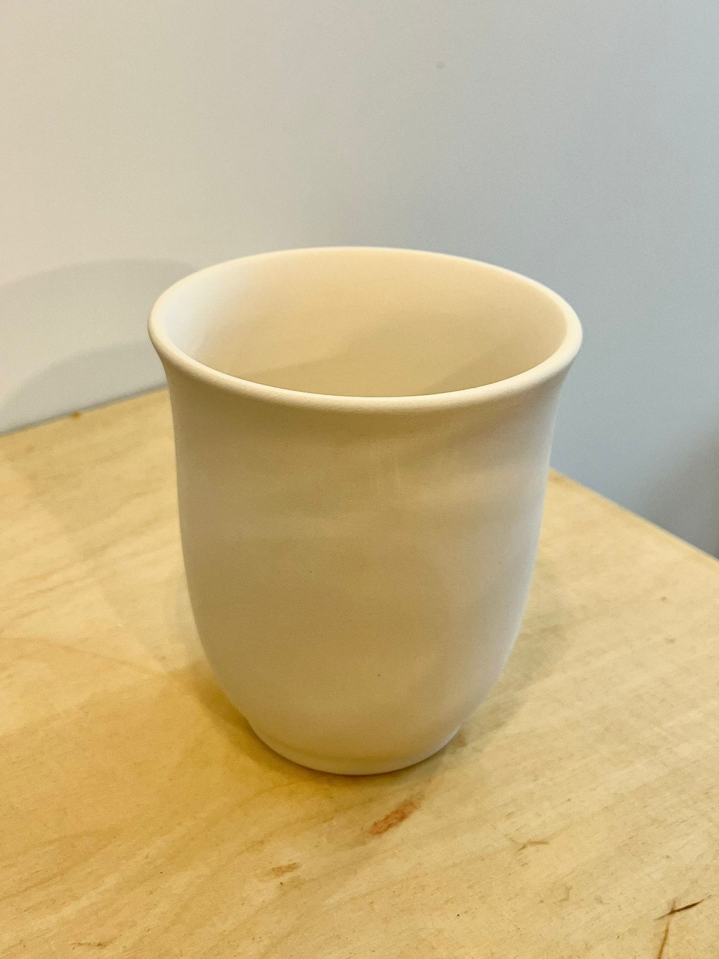 Ceramic to decorate - Tulip pot