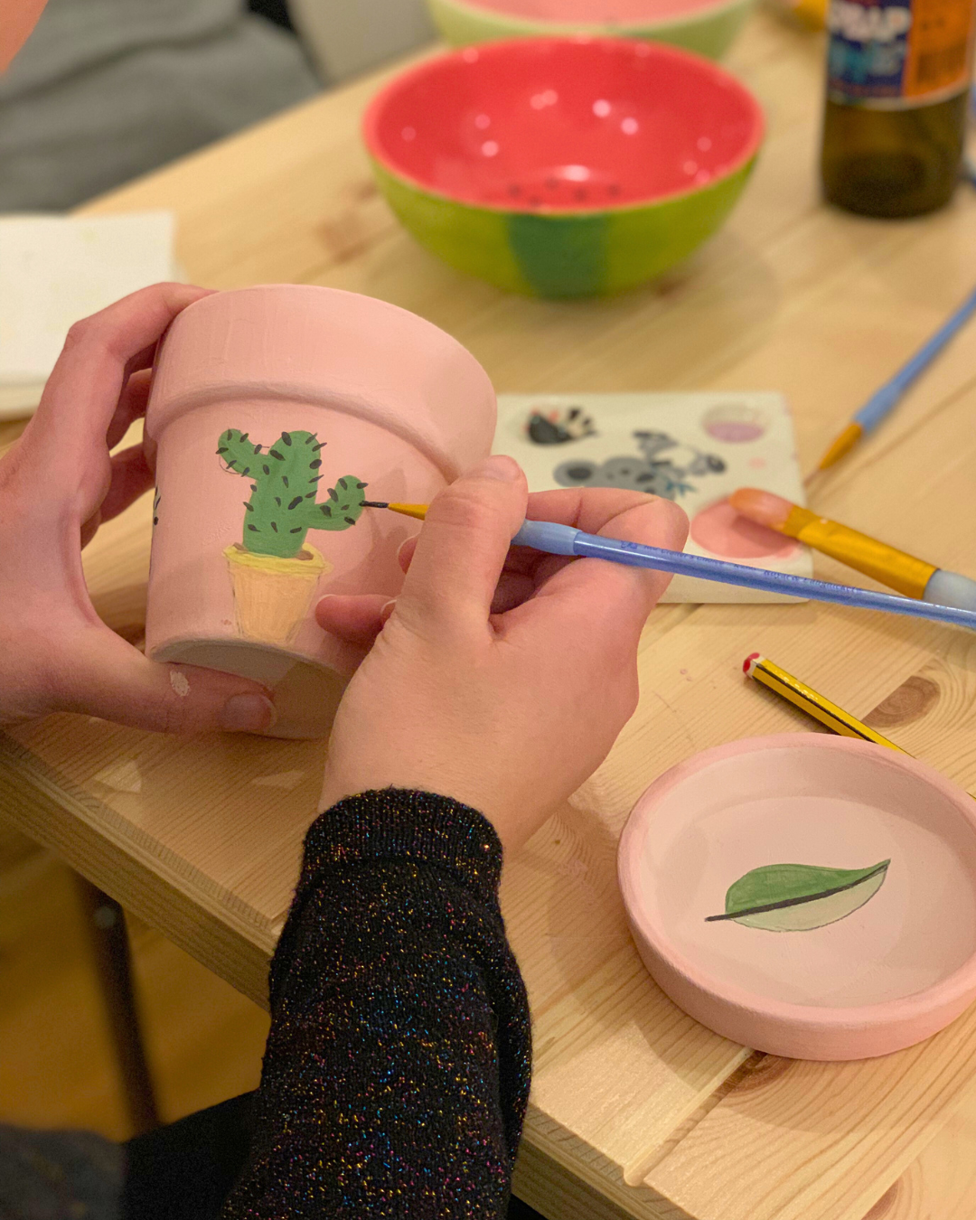 Session libre de peinture sur céramique jusqu'à la taille L - Paris 14e