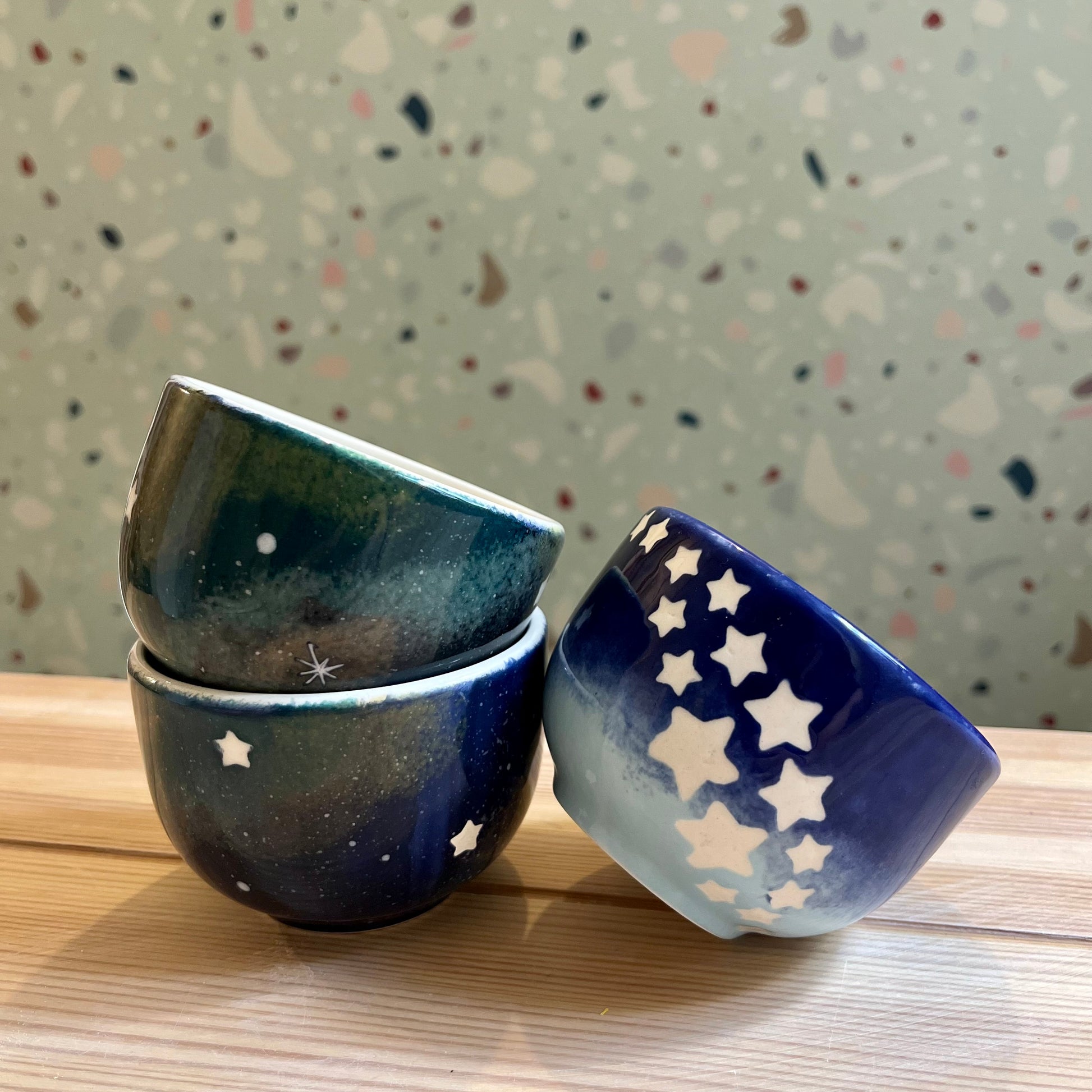 Box Peinture sur céramique - Deux bolées au motif galaxie (avec cuisso –  Céramicafé Geneviève